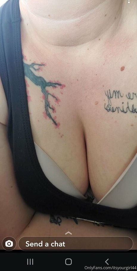 itsyourgirl44 modelo atractivo imágenes