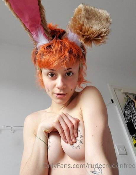 rudecrudenfree jolie actrice photo