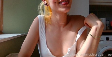 rudecrudenfree actrice parfaite des photos