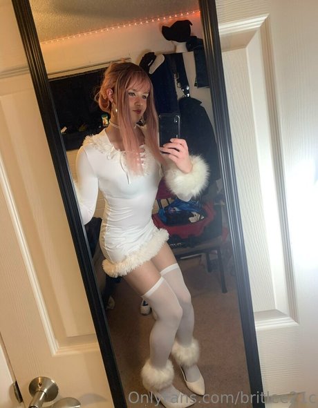 britlee21c sexy actress image