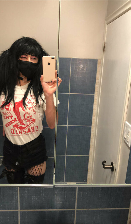 tinysexilexi666 actriz atractiva fotos