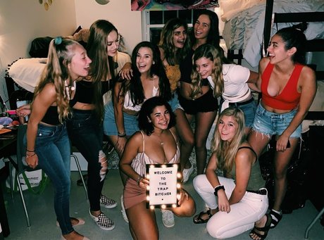 Hannah M actrice sexy galeries