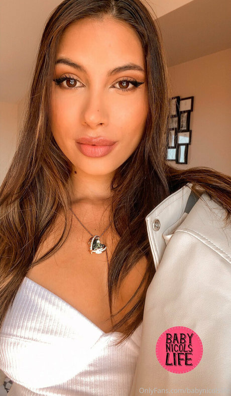 babynicolslife modèle porno photo