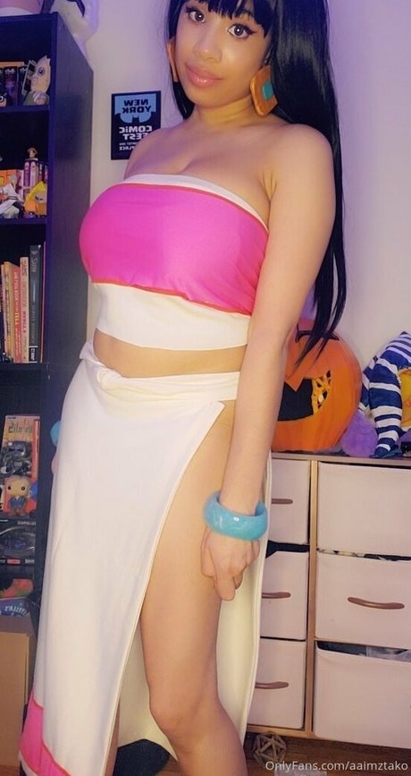 aaimztako estrella porno atractiva foto