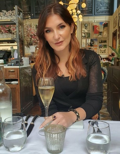 adreenacuckoldress modèle exclusif des photos