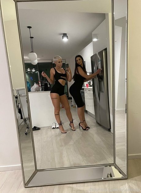 nysamoore joli modèle collection