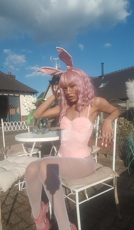 grosse MILF ébène OnlyFans art sympa photo