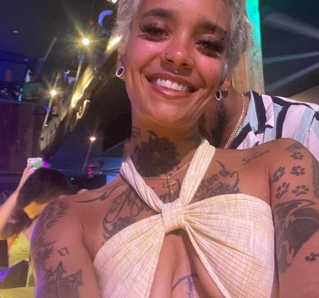 Solo ventiladores planos hermosa pornografica foto