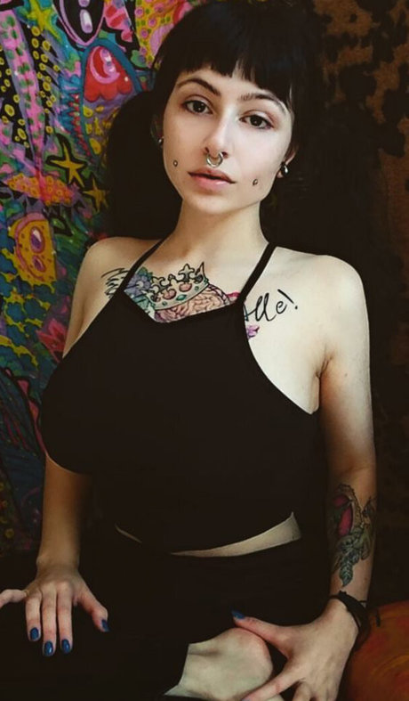 Zainab high quality model gallery
