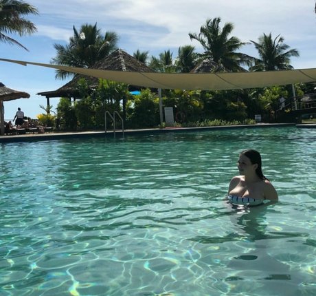 Chantelle A nus de stars du porno archive