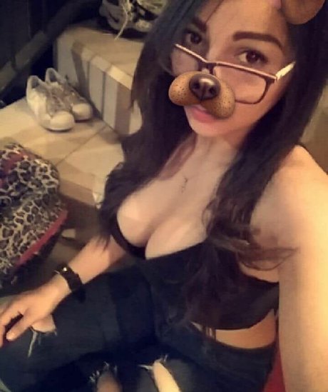 Arely Walle actrice pornographique photo