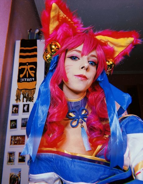 SerasCosplay estrella porno desnuda foto