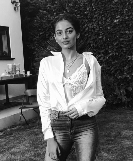 Banita Sandhu actrice exclusive photos