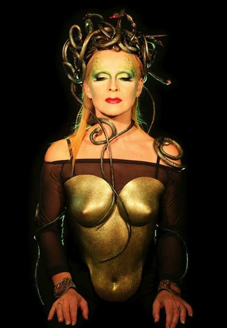 Toyah étoile adulte galeries