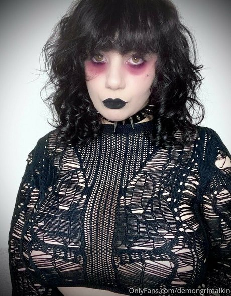 DemonG Bugs art model photo