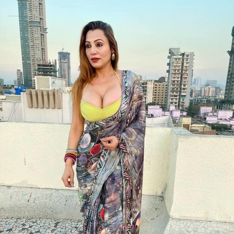 Karrishma Kar modèle magnifique photos