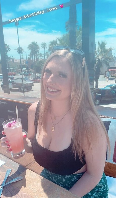 Olivia Haigh estrella porno xxx imagen