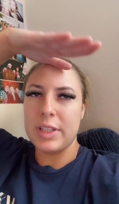 Olivia Haigh estrella porno de arte galería