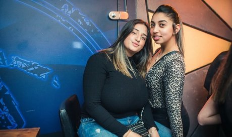 Marin Elbaz estrella caliente archivo