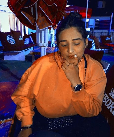 Marin Elbaz estrella porno perfecta archivo