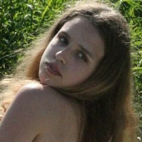 curly decency estrella porno exclusiva galerías