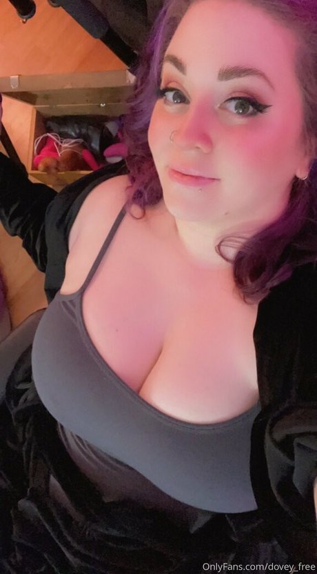 Dovey ASMR erotic actress galleries
