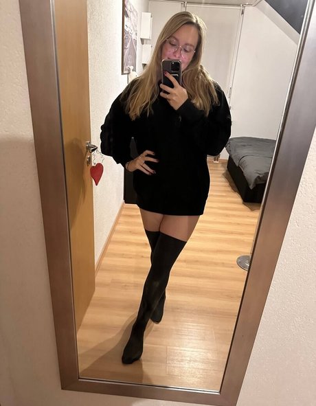 kathi tt8s pornstar exclusive images