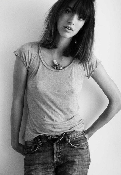 Louise Follain actrice sexy images