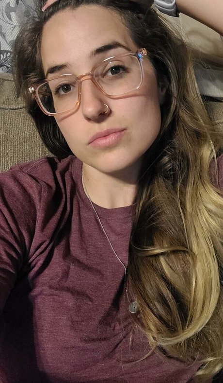 Lizzie All Day star du porno chaude des photos