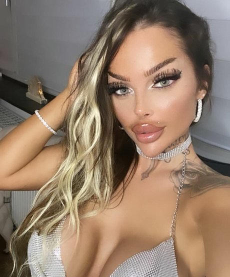 lola official estrella porno de alta calidad galerías