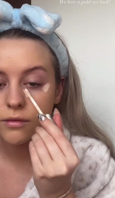 Amber R Brightman modelo porno galería