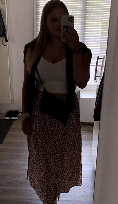 Aline Zwahlen estrella porno perfecta galerías