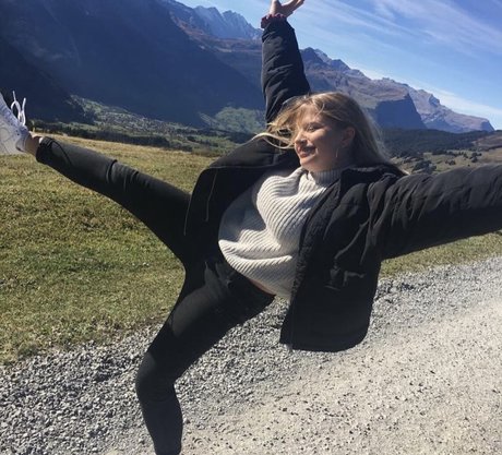 Aline Zwahlen modèle gratuit des photos