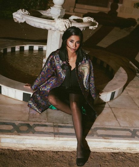 therubyegy modelo gratis fotos