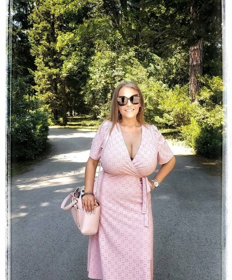 Stella Vulcheva actriz desnuda archivo