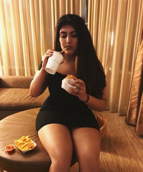 Sanjana star du porno image