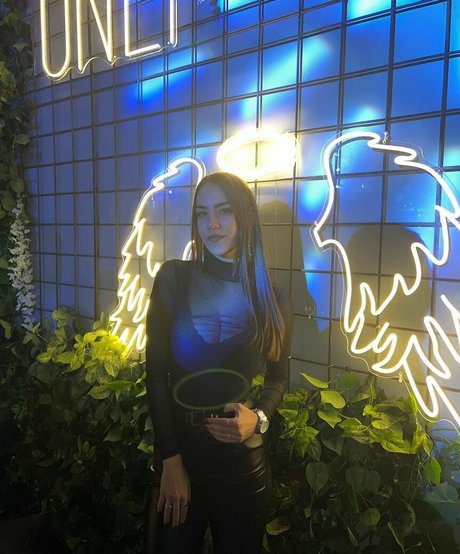 Sara Avni mejor modelo galería