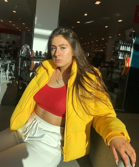 Soph Alice modèle sexy img