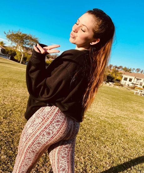 Lily Patrick nudes model pictures