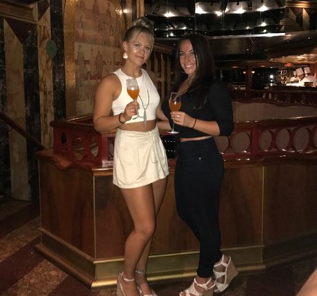 Sydney Martichuski modèle sympa galeries