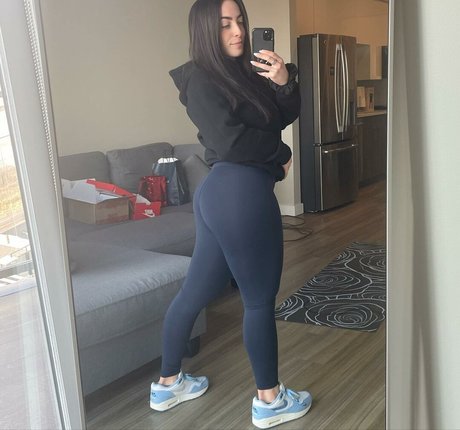 Sydney Martichuski estrella superior foto