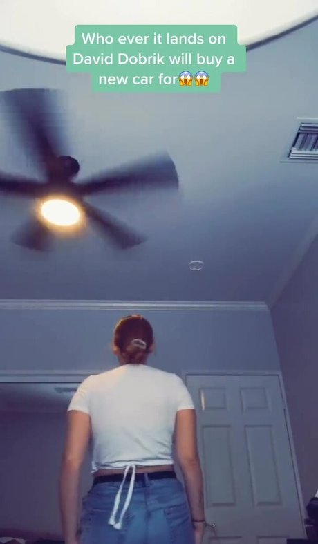 Sammy Jerrard estrella desnuda archivo