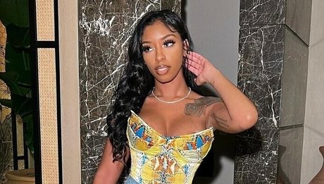 Realamarie beau modèle photos