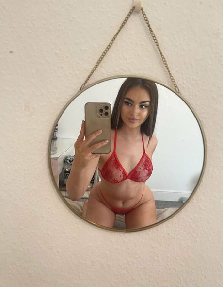 Lily Macsall star nudes photo