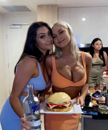 Aimee Slayme pretty model galleries