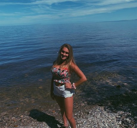 Gracie Diewald estrella porno en alta definición imagen