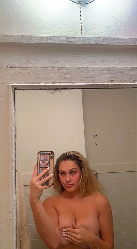 Gracie Diewald hermosa modelo galería