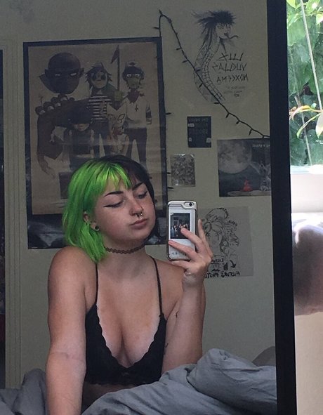 gothbimboxxx nus star du porno photo