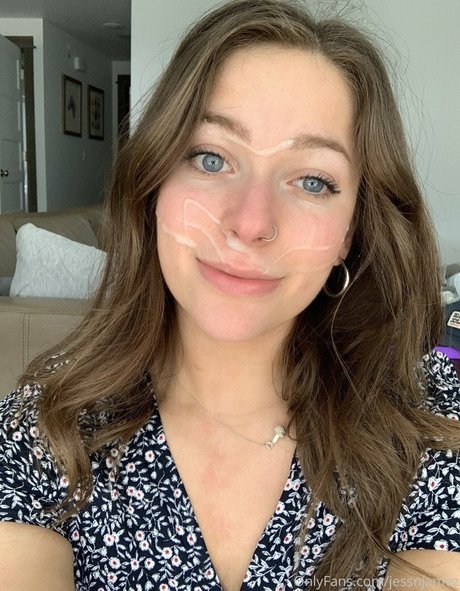 Jess Jamez modèle xxx galeries