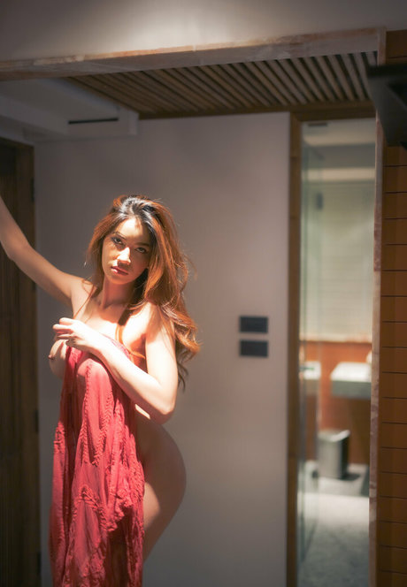 Foxy Fuengfah erotic star photos